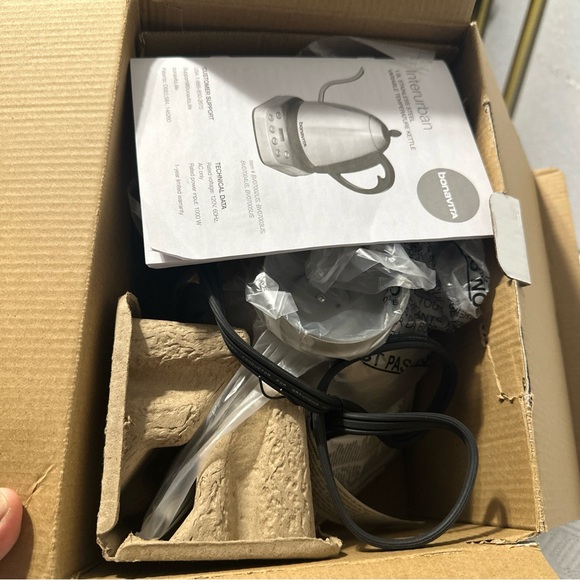 Bonavita Stainless Steel Variable Temperature Kettle - Picture 2 of 4